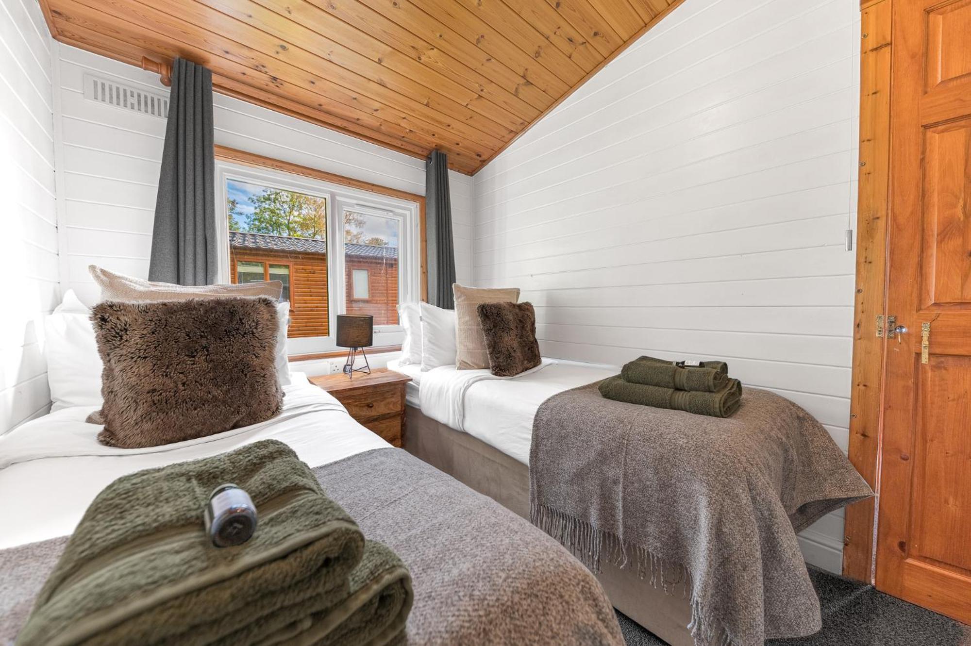 Bowness 45 - 2 Bedroom Lake Windermere Lodge Dış mekan fotoğraf