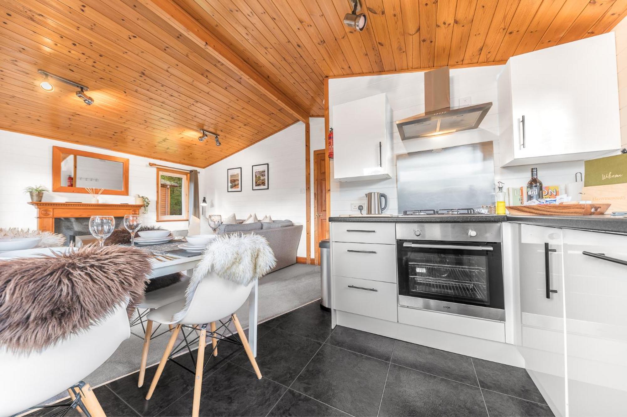 Bowness 45 - 2 Bedroom Lake Windermere Lodge Dış mekan fotoğraf